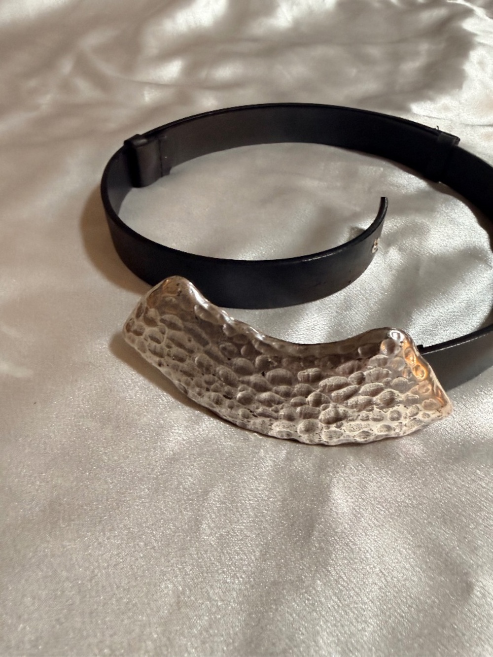 Chico’s Black Genuine Leather Belt Hammered Silver Tone Statement Buckle